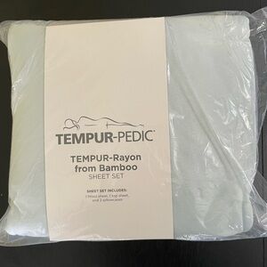 Tempur-Pedic queen sheet set - brand new in the package